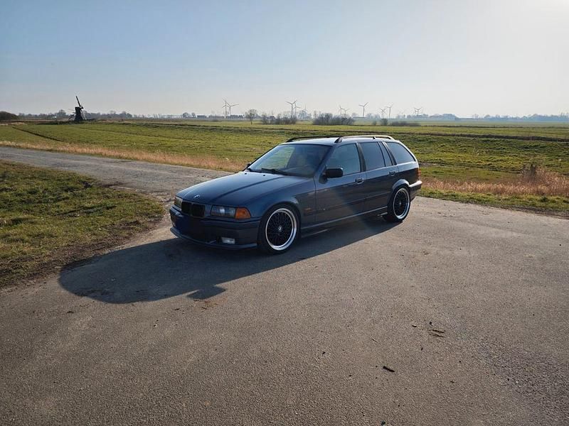 Gebraucht BMW 323 Exclusive 170 PS (125 kW) 1998 Grau Kombi