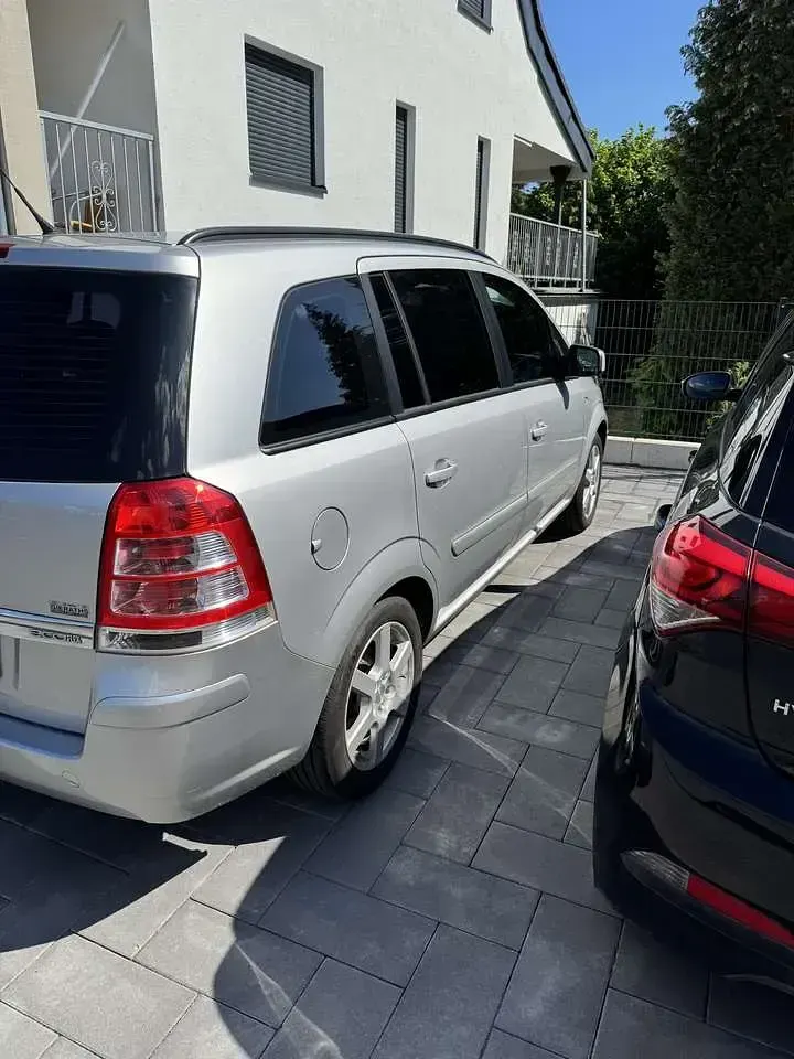 Gebraucht Opel Zafira Tourer 116 PS (85 kW) 2013 Grau Van / Kleinbus