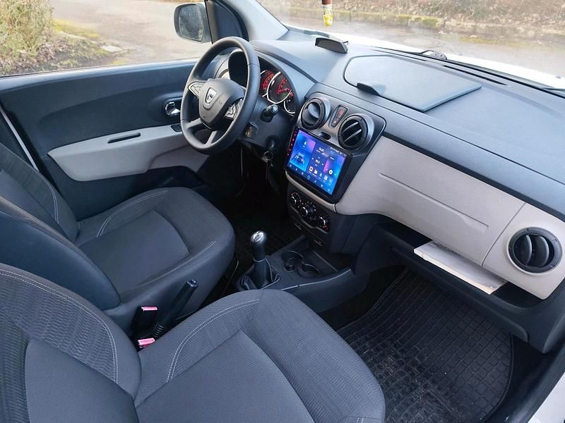 Gebraucht Dacia Sandero 90 PS (66 kW) 2012 Weiß Kombi