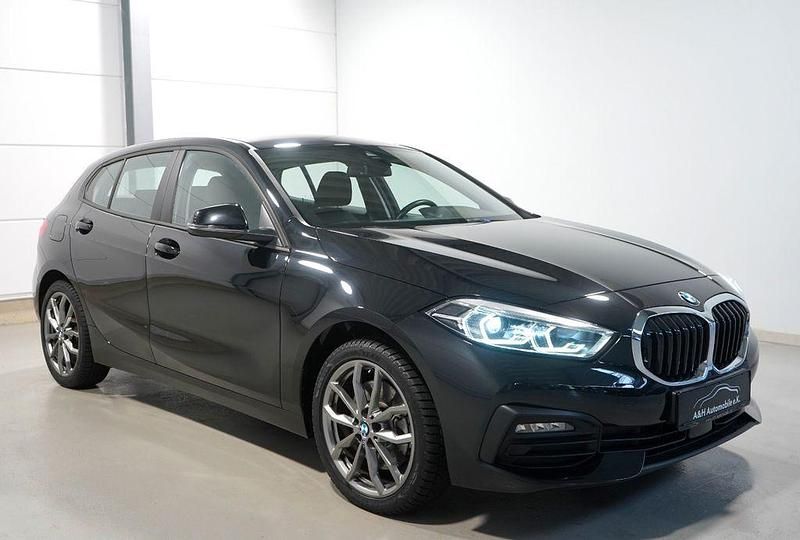 Schwarz Gebraucht 2024 BMW 120 Advantage Kleinwagen | 25.980 € (Guter Preis) - Bild 1/4
