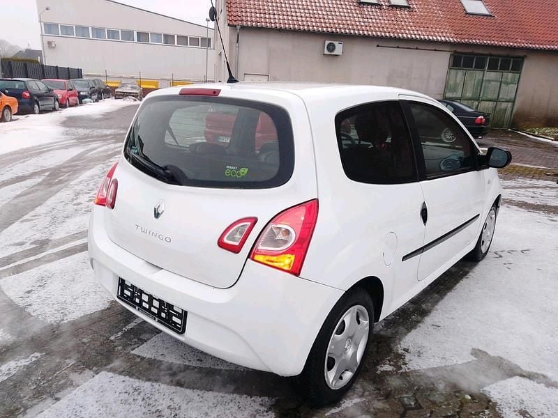 Gebraucht Renault Twingo Dynamique 75 PS (55 kW) 2013 Weiß Kleinwagen