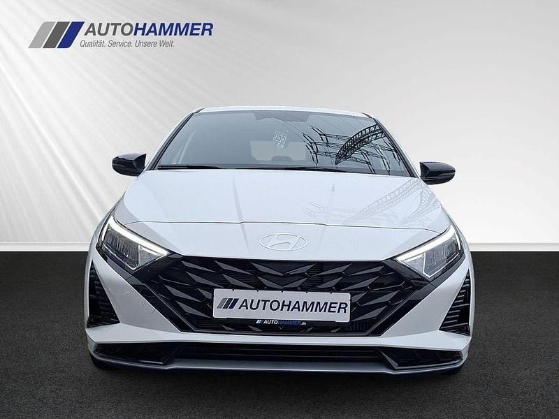 Gebraucht Hyundai i20 Blackline 90 PS (66 kW) 2026 Weiß Kleinwagen