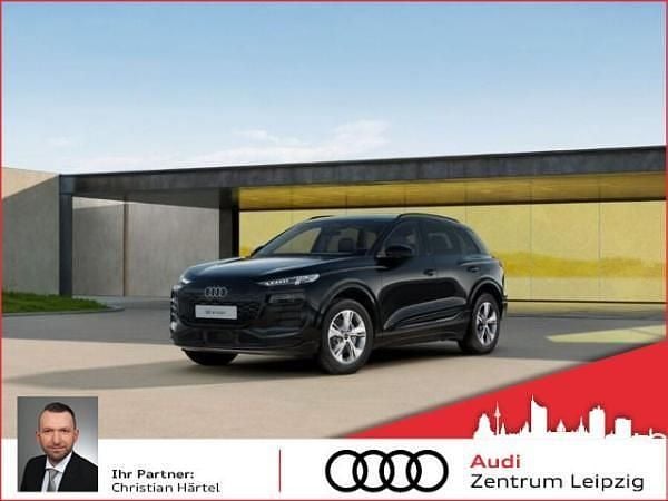 Schwarz (mythosschwarz metallic) Neu 2025 Audi Q6 e-tron Ambiente SUV | 58.641 € (Fairer Preis) - Bild 1/4