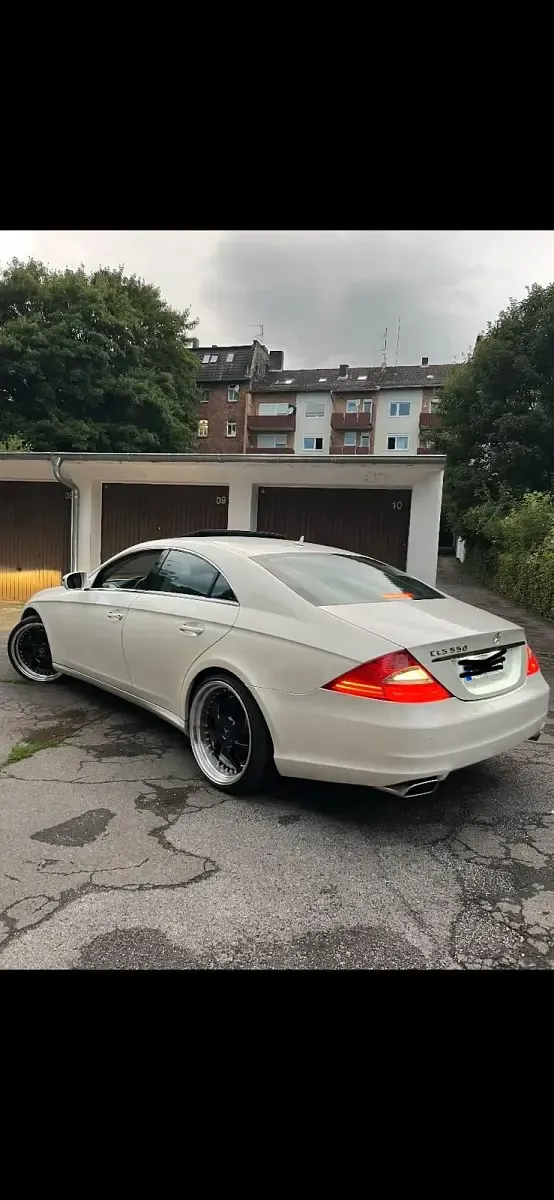 Gebraucht Mercedes CLS500 388 PS (285 kW) 2008 Weiß Coupé