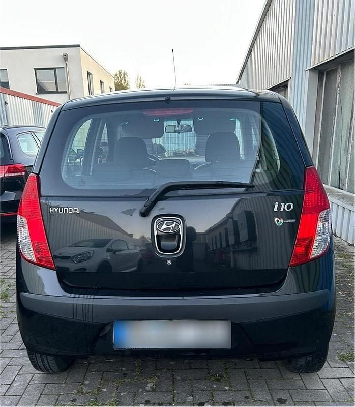Gebraucht Hyundai i10 67 PS (49 kW) 2010 Schwarz Kleinwagen