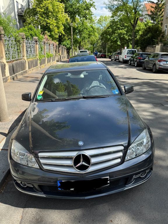 Schwarz Gebraucht 2009 Mercedes C180 Limousine | 7.600 € (Fairer Preis) - Bild 1/4