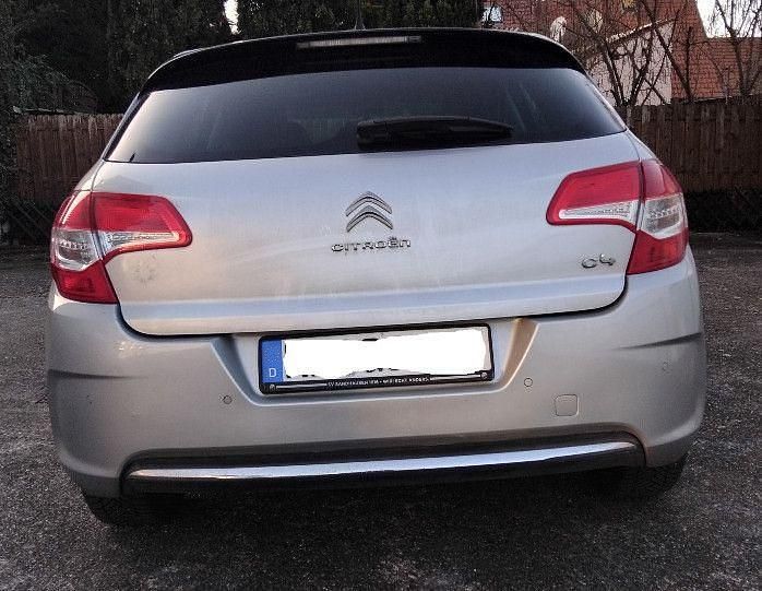 Gebraucht Citroën C4 Attraction 120 PS (88 kW) 2012 Silber Kleinwagen