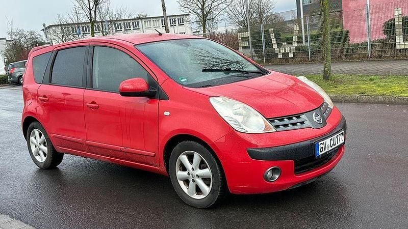 Gebraucht Nissan Note Acenta 88 PS (64 kW) 2006 Rot Kleinwagen