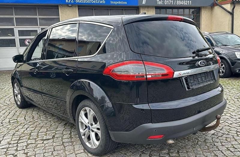 Gebraucht Ford S-MAX Titanium 163 PS (119 kW) 2015 Schwarz Van / Kleinbus