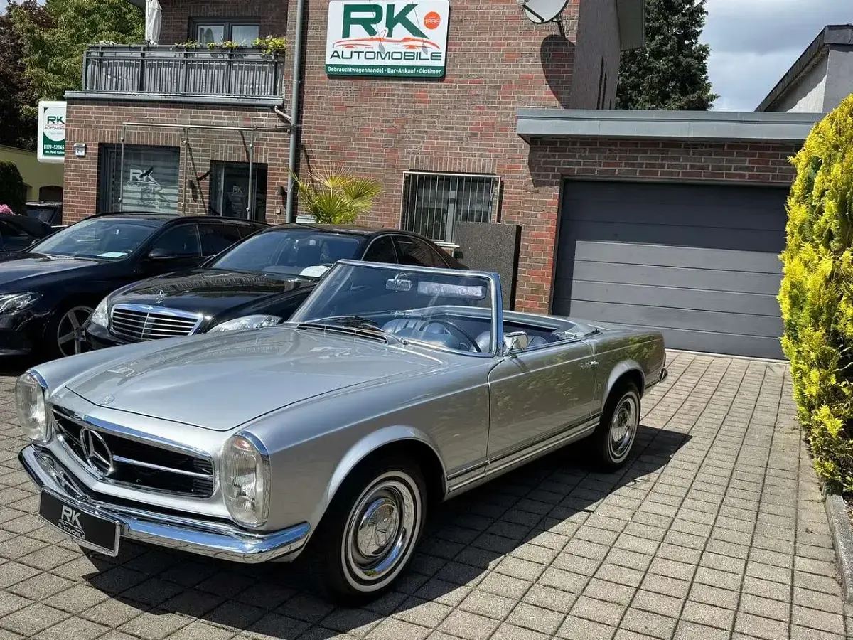 Gebraucht Mercedes 230 150 PS (110 kW) 1964 Silber Cabrio