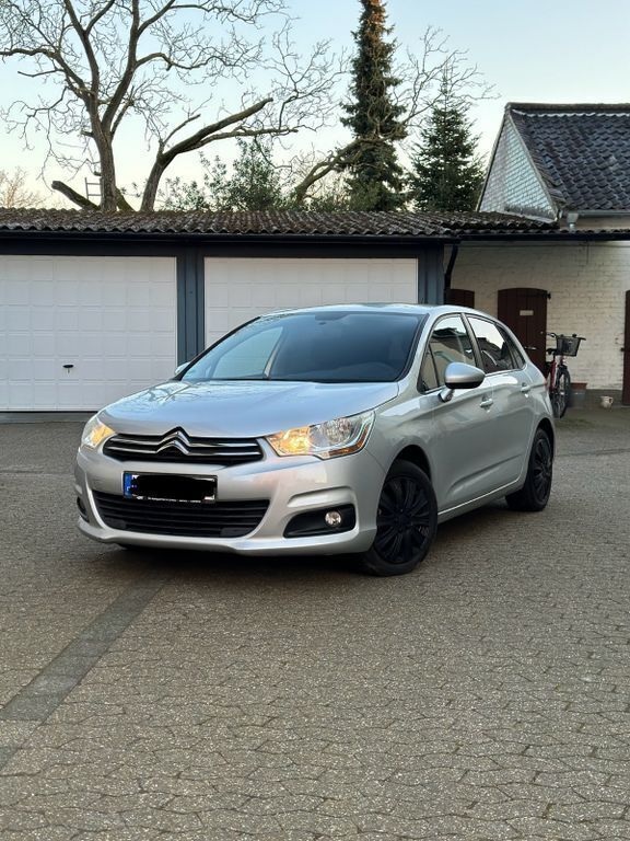 Silber Gebraucht 2012 Citroën C4 Attraction Limousine | 4.690 € (Etwas zu teuer) - Bild 1/4