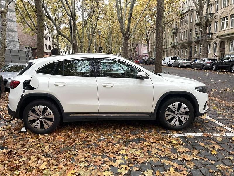 Gebraucht Mercedes EQA250 Progressive 139 kW (190 PS) 2023 SUV