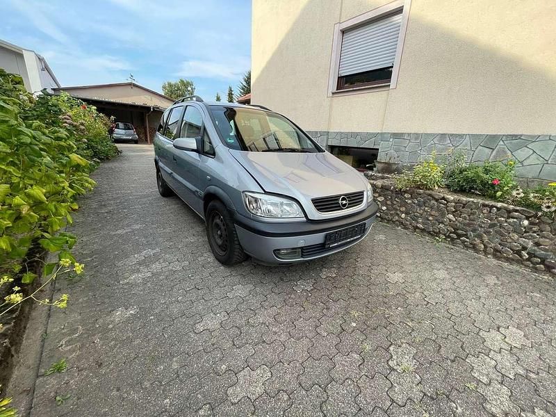 Grau Gebraucht 2000 Opel Zafira Elegance Van / Kleinbus | 1.600 € (Fairer Preis) - Bild 1/4