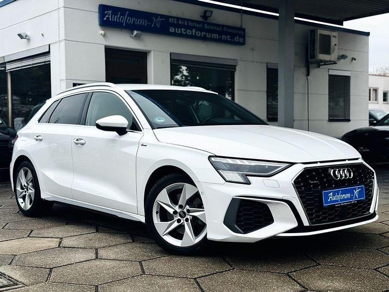 Weiß Gebraucht 2022 Audi A3 S-Line Limousine | 28.900 € - Bild 1/4