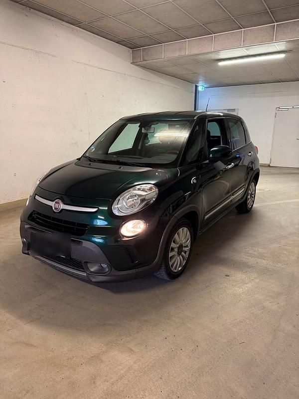 Grün Gebraucht 2014 Fiat 500L Van / Kleinbus | 4.650 € (Etwas zu teuer) - Bild 1/4