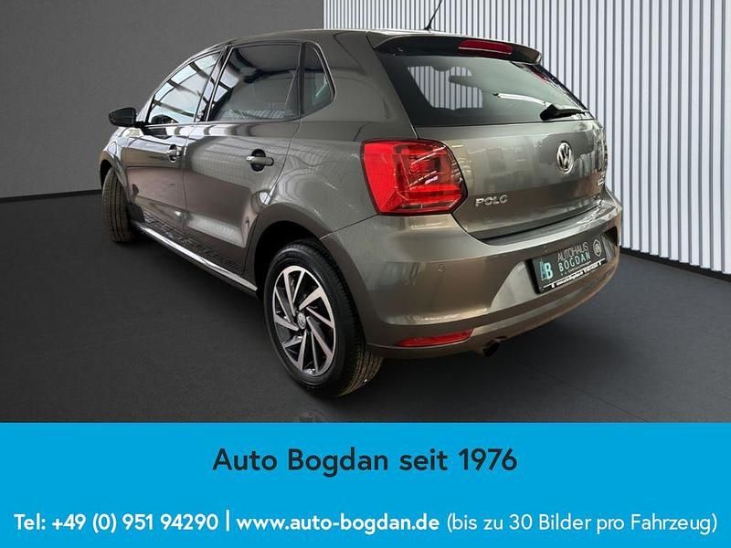 Gebraucht VW Polo Sound 90 PS (66 kW) 2017 Grau Limousine