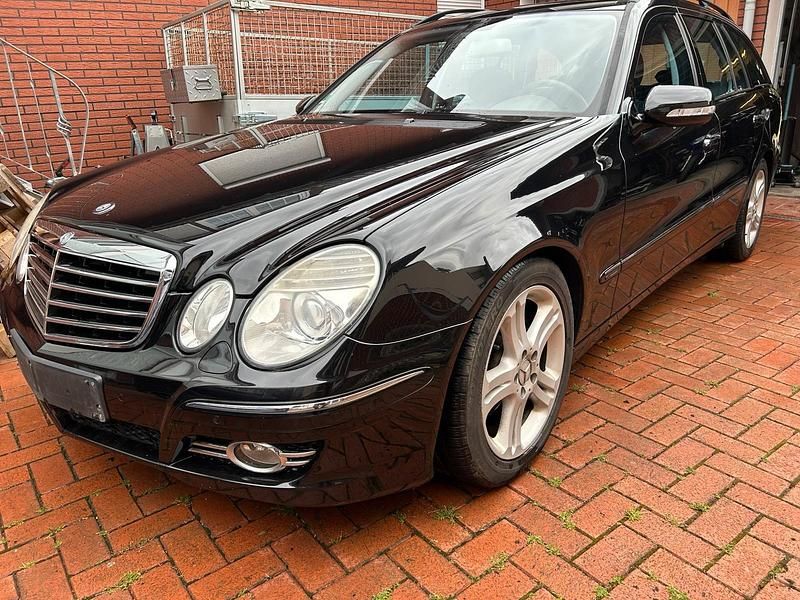 Schwarz Gebraucht 2007 Mercedes 280 Kombi | 6.800 € - Bild 1/4