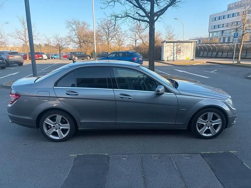 Gebraucht Mercedes C350 231 PS (169 kW) 2010 Grau Limousine