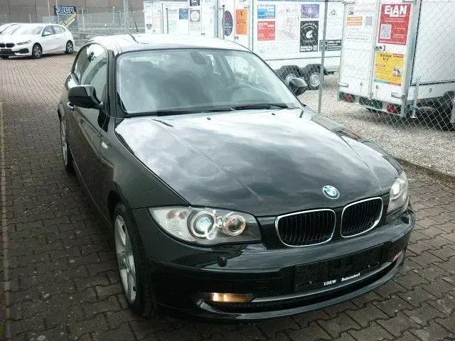 Gebraucht BMW 118 Shadowline 143 PS (105 kW) 2010 Schwarz Kleinwagen