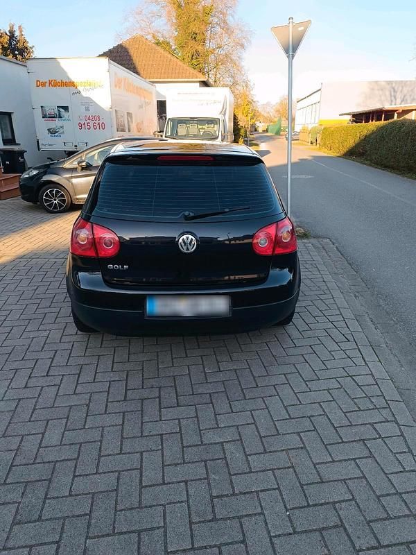 Gebraucht VW Golf IV 75 PS (55 kW) 2004 Schwarz Kleinwagen