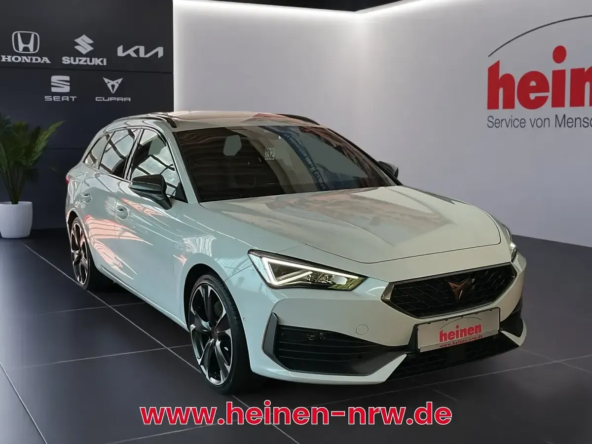 Gebraucht Cupra Leon VZ 245 PS (180 kW) 2022 Weiß Limousine