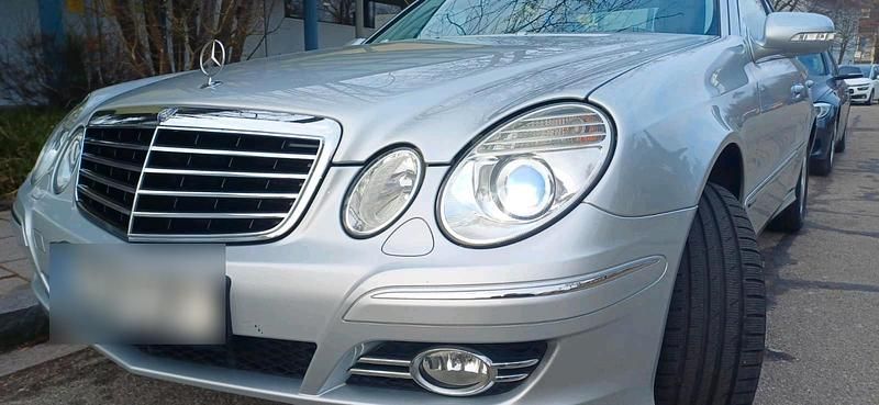 Gebraucht Mercedes E200 184 PS (135 kW) 2007 Silber Limousine