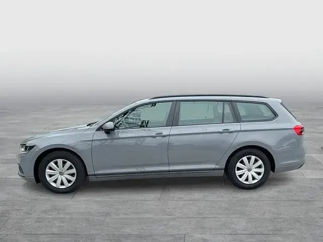 Gebraucht VW Passat Conceptline 122 PS (89 kW) 2023 Grau Kombi
