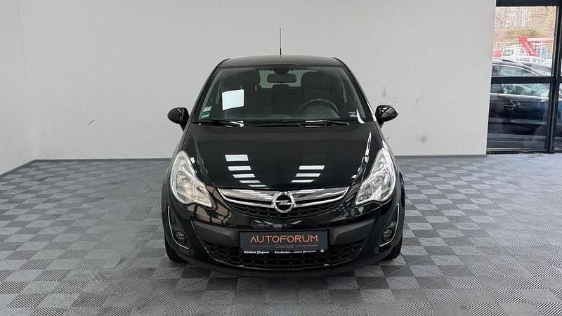 Używany Opel Corsa 87 KM (63 kW) 2013 Czarny Hatchback