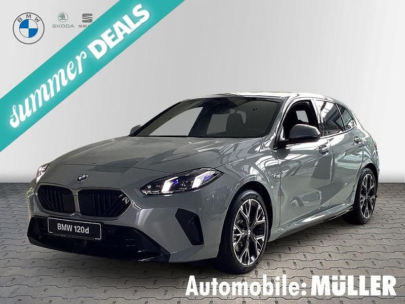 Grau Neu 2025 BMW 120 M Sport Kleinwagen | 41.980 € (Fairer Preis) - Bild 1/4