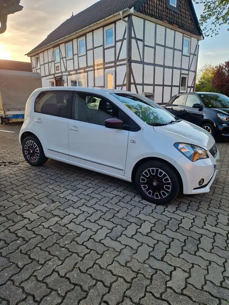 Używany Seat Mii Ecomotive 60 KM (44 kW) 2016 Biały Hatchback