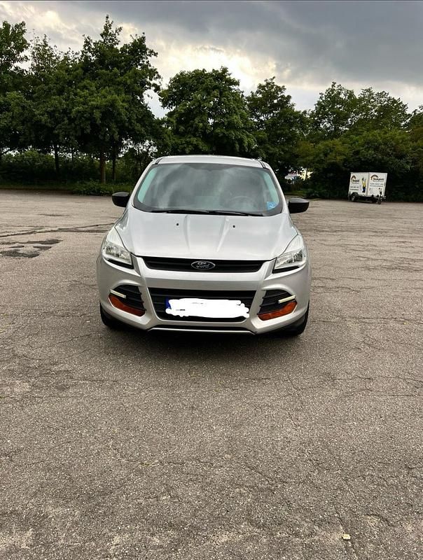 Grau Gebraucht 2016 Ford Escape SUV | 8.450 € - Bild 1/4