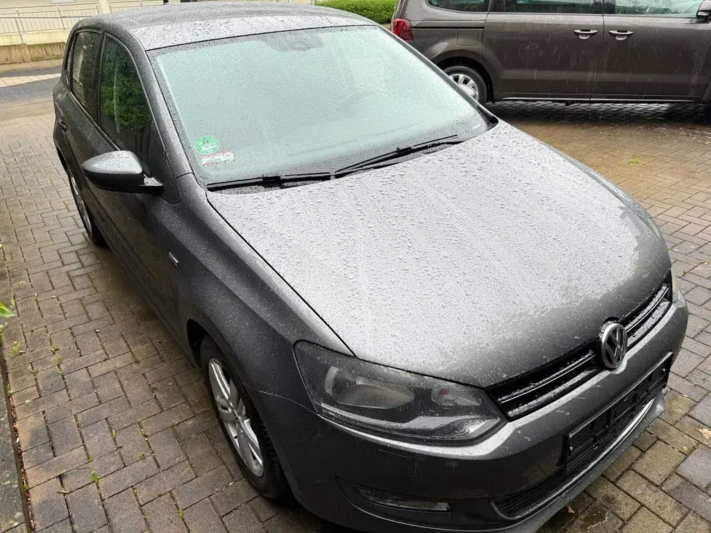 Second-hand VW Polo Life 69 CP (50 kW) 2014 Gri Berlinǎ