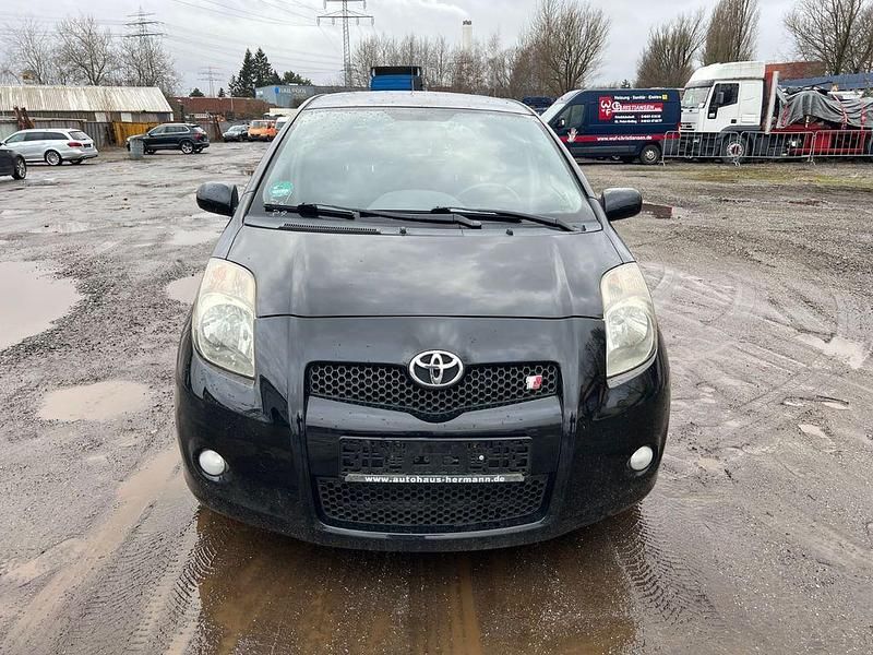Gebraucht Toyota Yaris 133 PS (97 kW) 2007 Schwarz Kleinwagen
