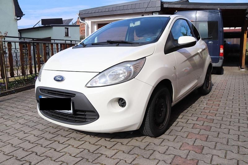 Weiß Gebraucht 2012 Ford Ka Trend Kleinwagen | 2.999 € (Guter Preis) - Bild 1/4