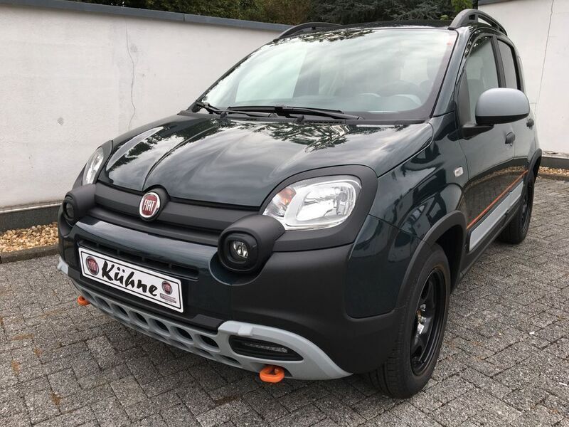 Gebraucht Fiat Panda Cross Cross 71 PS (52 kW) 2022 Grün metallic Kleinwagen