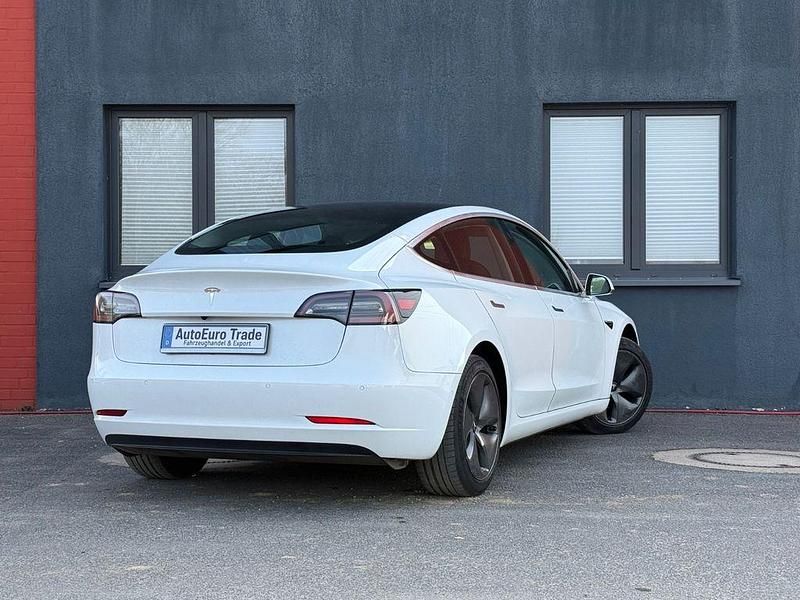 Gebraucht Tesla Model 3 Standard Range Plus 239 kW (325 PS) 2020 Weiß Limousine