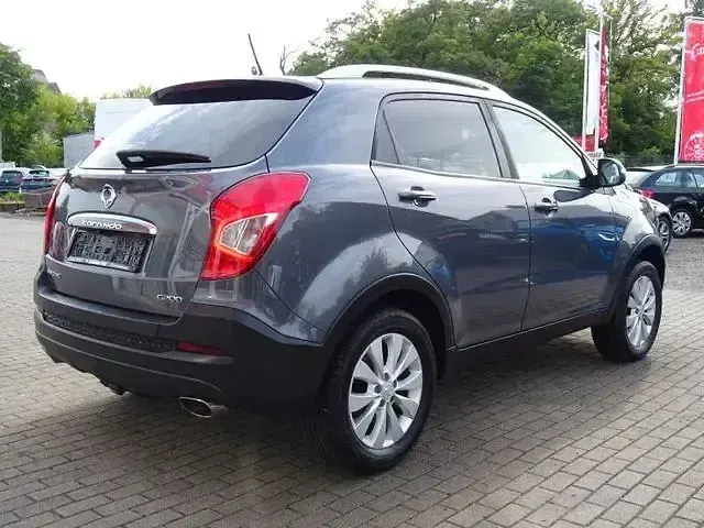 Gebraucht SsangYong Korando 150 PS (110 kW) 2019 Grau SUV