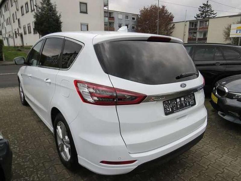 Gebraucht Ford S-MAX Titanium 150 PS (110 kW) 2022 Frostweiß Van / Kleinbus