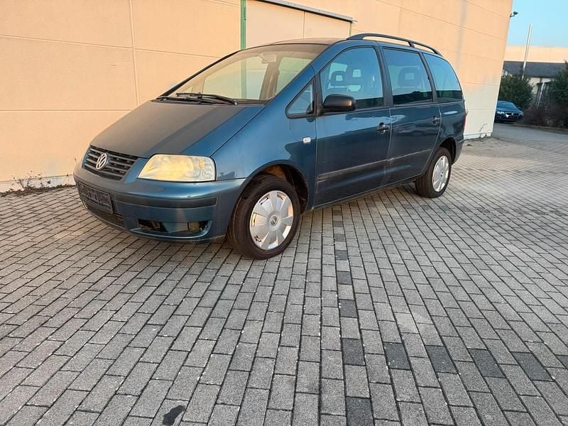 Gebraucht VW Sharan 100 PS (73 kW) 2001 Blau Van / Kleinbus