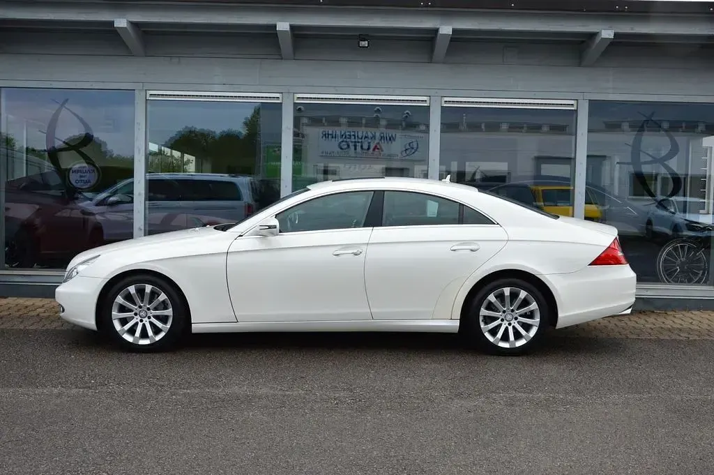 Gebraucht Mercedes CLS280 231 PS (169 kW) 2009 Weiß Limousine