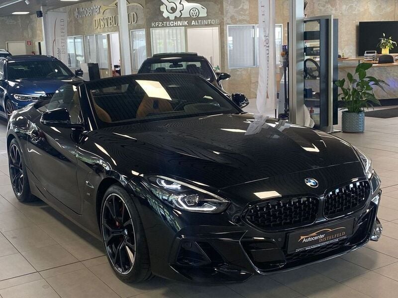 Black sapphire metallic Gebraucht 2024 BMW Z4 M M Sport Cabrio | 48.990 € (Superpreis) - Bild 1/4