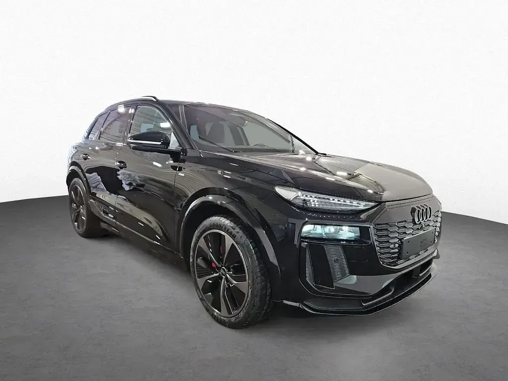 Ny Audi Q6 e-tron S-Line 284 kW (387 HK) 2025 Sort SUV