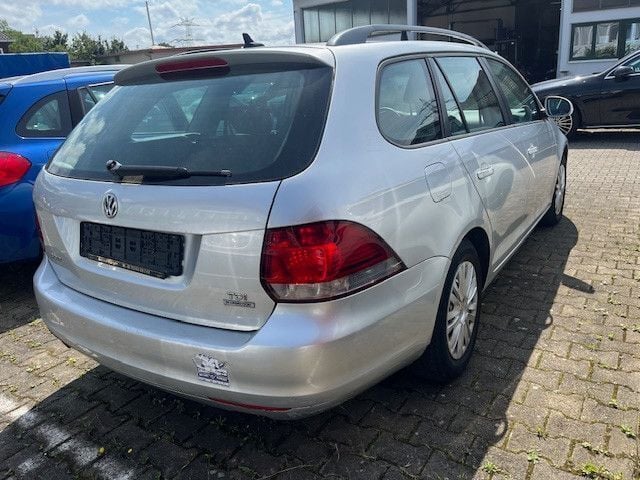 Gebraucht VW Golf VI Trendline 105 PS (77 kW) 2011 Silber Kleinwagen