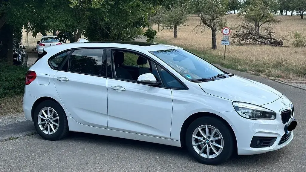 Gebraucht BMW 220 Active Tourer 192 PS (141 kW) 2016 Weiß Van / Kleinbus