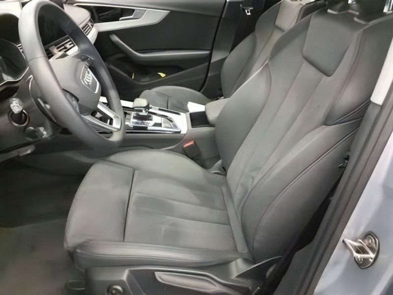 Gebraucht Audi A4 150 PS (110 kW) 2023 Silber Kombi