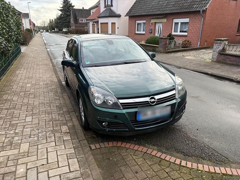 Gebraucht Opel Astra 115 PS (84 kW) 2004 Grün Kleinwagen