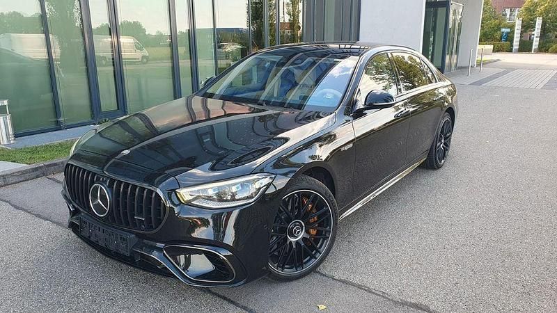 Obsidianschwarz metalliclack Gebraucht 2023 Mercedes S63 AMG AMG Limousine | 150.900 € (Etwas zu teuer) - Bild 1/4