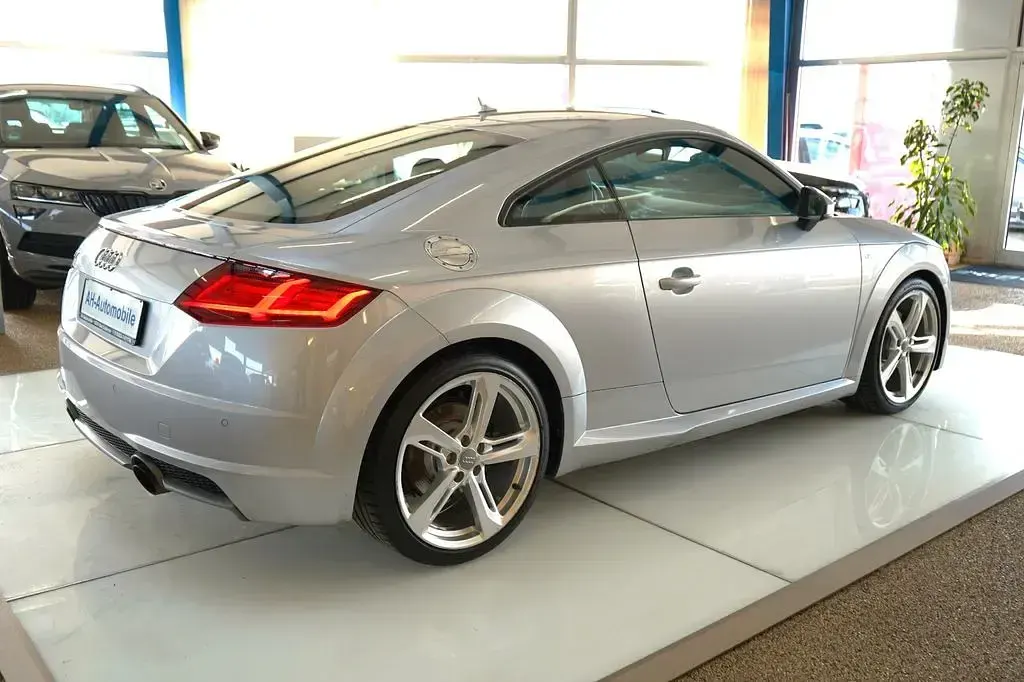Second-hand Audi TT S-Line 230 CP (169 kW) 2016 Argintiu Coupe
