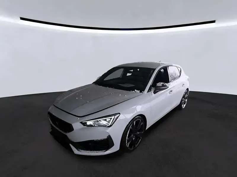 Gebraucht Cupra Leon VZ 301 PS (221 kW) 2021 Weiß Limousine