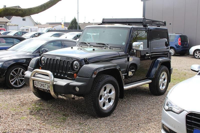 Gebraucht Jeep Wrangler Unlimited Sahara 200 PS (147 kW) 2011 Schwarz SUV